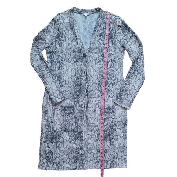 Long Cardigan Sweater Nine Britton Sz L Gray Animal Print Cozy Lounge Style - Picture 4 of 8